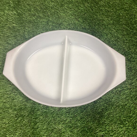 Vintage Pyrex Black Snowflake Oval Divided Serving Dish w/ Lid 1½ Qt. - Picture 3 of 16